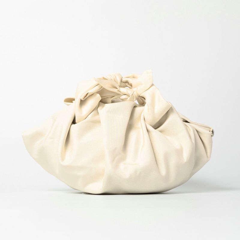 24S/S】Candy Wrapper Hand Bag Medium(Silk) | AINEXX ONLINE