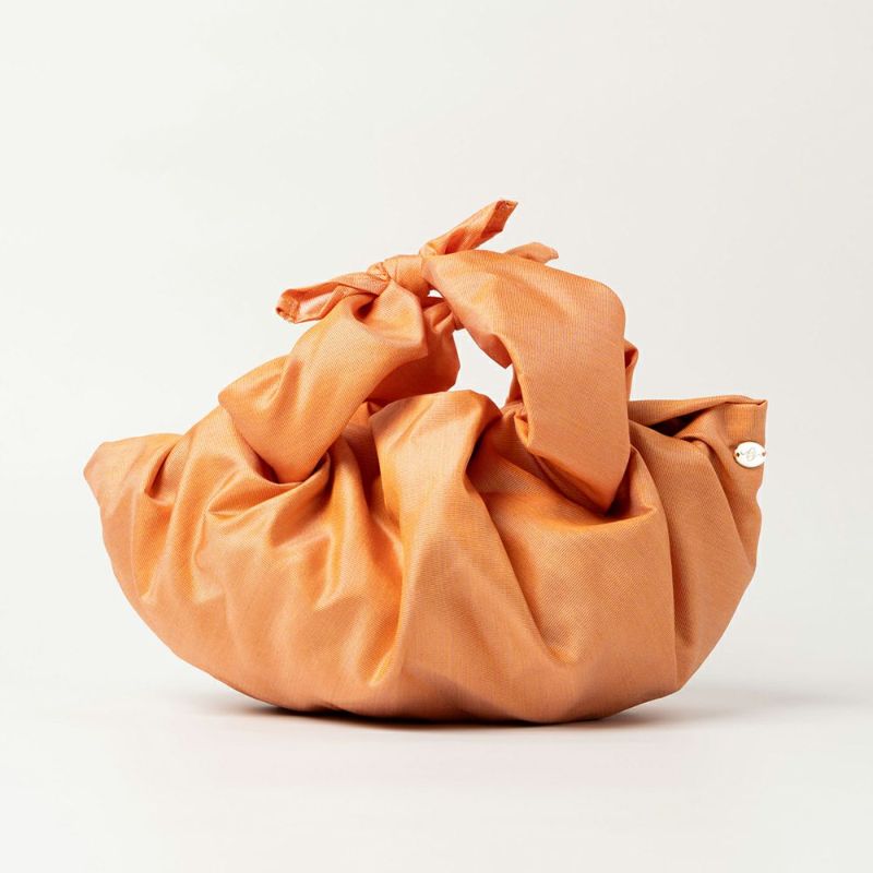 24S/S】Candy Wrapper Hand Bag Medium(Silk) | AINEXX ONLINE